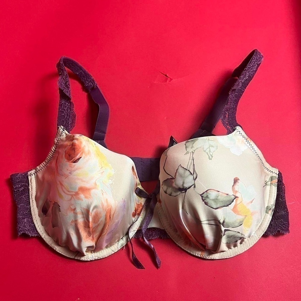 Cream, peach and purple floral lace bra 💜🧡​​​​​​​​​​​​​​​​​​​​​​​